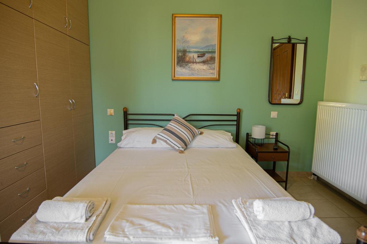 קמנה וורלה Tsertos Apartments מראה חיצוני תמונה
