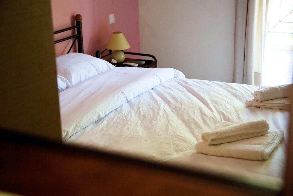 קמנה וורלה Tsertos Apartments מראה חיצוני תמונה