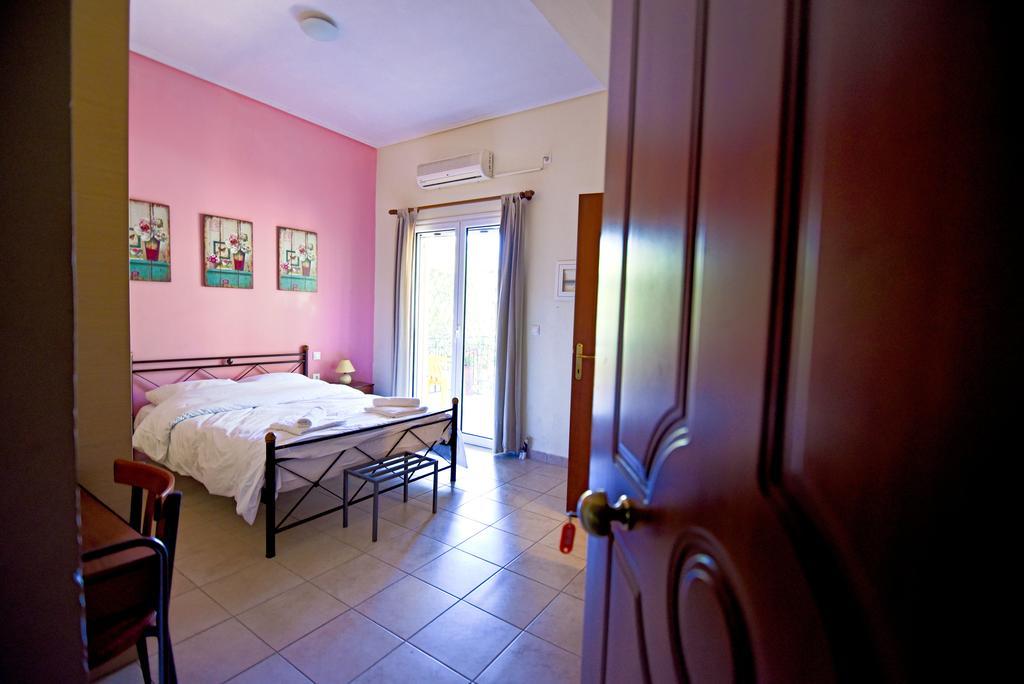 קמנה וורלה Tsertos Apartments מראה חיצוני תמונה